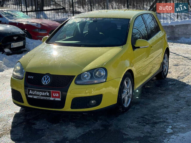 Желтый Фольксваген Гольф ГТИ, объемом двигателя 2 л и пробегом 169 тыс. км за 6690 $, фото 1 на Automoto.ua