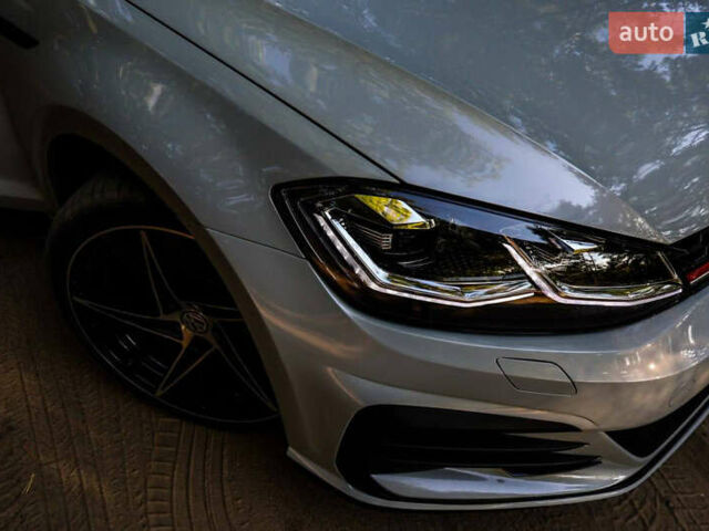 Сірий Фольксваген Гольф ГТІ, об'ємом двигуна 2 л та пробігом 75 тис. км за 20470 $, фото 1 на Automoto.ua