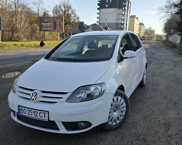 Білий Фольксваген Golf Plus, об'ємом двигуна 1.9 л та пробігом 295 тис. км за 5600 $, фото 1 на Automoto.ua