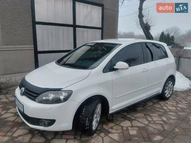 Белый Фольксваген Гольф Плюс, объемом двигателя 1.39 л и пробегом 280 тыс. км за 5800 $, фото 1 на Automoto.ua