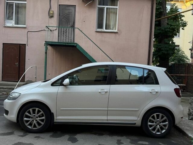 Білий Фольксваген Golf Plus, об'ємом двигуна 1.6 л та пробігом 233 тис. км за 8200 $, фото 1 на Automoto.ua