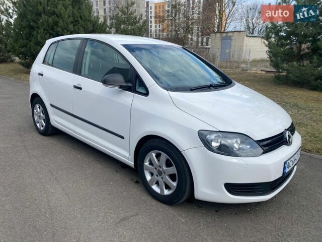 Білий Фольксваген Golf Plus, об'ємом двигуна 1.6 л та пробігом 262 тис. км за 6900 $, фото 1 на Automoto.ua