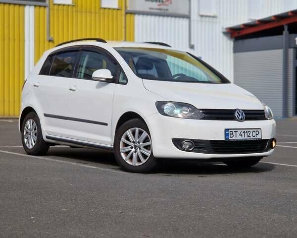 Белый Фольксваген Гольф Плюс, объемом двигателя 1.4 л и пробегом 161 тыс. км за 7019 $, фото 1 на Automoto.ua