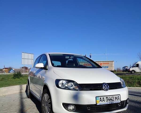 Білий Фольксваген Golf Plus, об'ємом двигуна 1.4 л та пробігом 144 тис. км за 11400 $, фото 1 на Automoto.ua