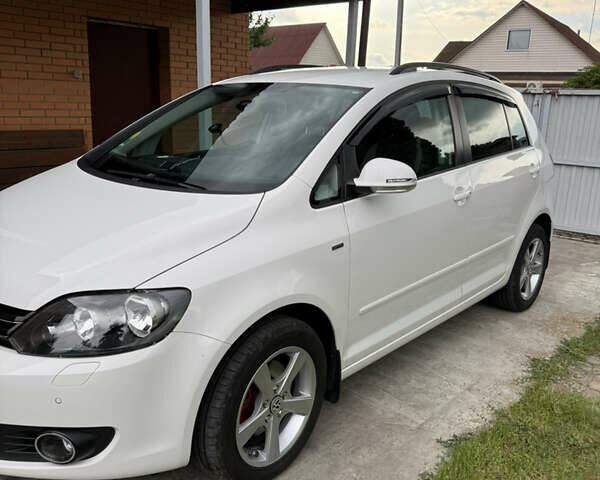 Білий Фольксваген Golf Plus, об'ємом двигуна 1.6 л та пробігом 170 тис. км за 12800 $, фото 1 на Automoto.ua