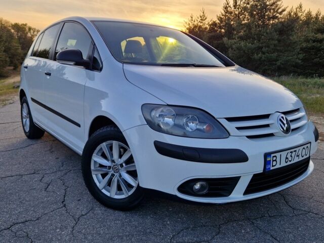 Білий Фольксваген Golf Plus, об'ємом двигуна 1.6 л та пробігом 216 тис. км за 6750 $, фото 1 на Automoto.ua