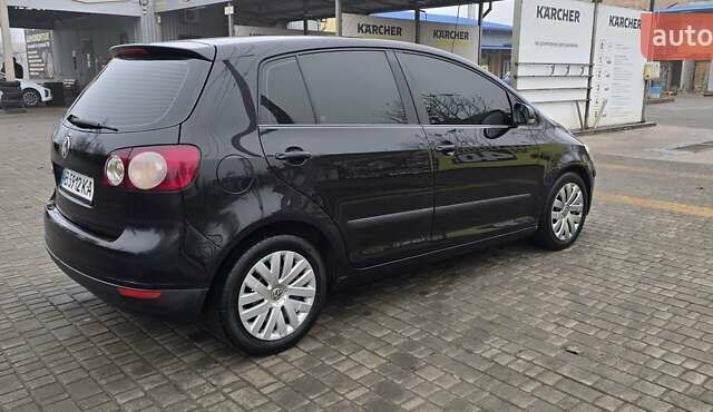 Черный Фольксваген Гольф Плюс, объемом двигателя 1.9 л и пробегом 256 тыс. км за 5800 $, фото 1 на Automoto.ua