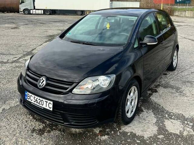 Черный Фольксваген Гольф Плюс, объемом двигателя 1.6 л и пробегом 185 тыс. км за 5200 $, фото 1 на Automoto.ua