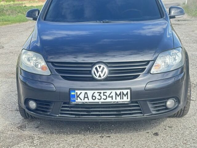 Черный Фольксваген Гольф Плюс, объемом двигателя 2 л и пробегом 295 тыс. км за 5750 $, фото 1 на Automoto.ua