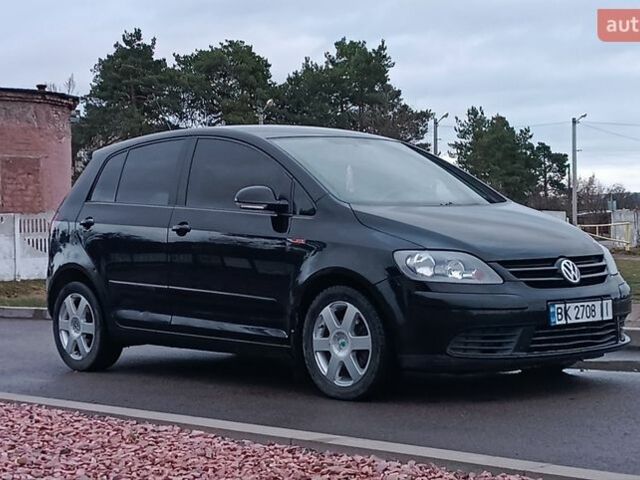 Черный Фольксваген Гольф Плюс, объемом двигателя 1.9 л и пробегом 368 тыс. км за 5750 $, фото 1 на Automoto.ua