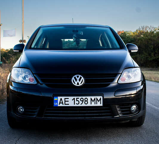 Черный Фольксваген Гольф Плюс, объемом двигателя 1.6 л и пробегом 280 тыс. км за 6200 $, фото 1 на Automoto.ua