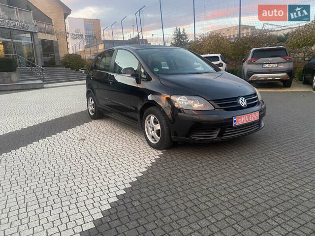 Черный Фольксваген Гольф Плюс, объемом двигателя 1.6 л и пробегом 204 тыс. км за 5450 $, фото 1 на Automoto.ua