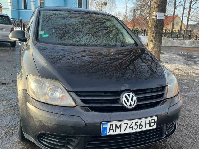 Черный Фольксваген Гольф Плюс, объемом двигателя 1.4 л и пробегом 278 тыс. км за 4500 $, фото 1 на Automoto.ua