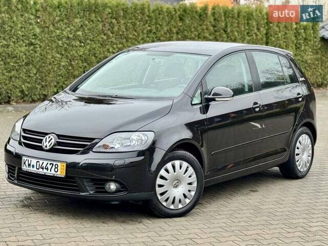 Черный Фольксваген Гольф Плюс, объемом двигателя 1.6 л и пробегом 130 тыс. км за 6200 $, фото 1 на Automoto.ua