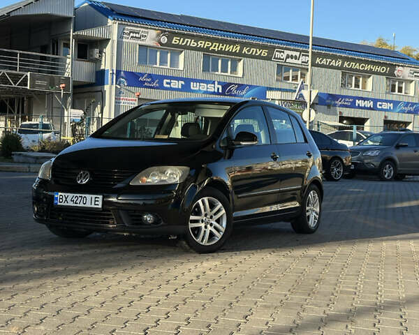 Черный Фольксваген Гольф Плюс, объемом двигателя 1.4 л и пробегом 217 тыс. км за 5900 $, фото 1 на Automoto.ua