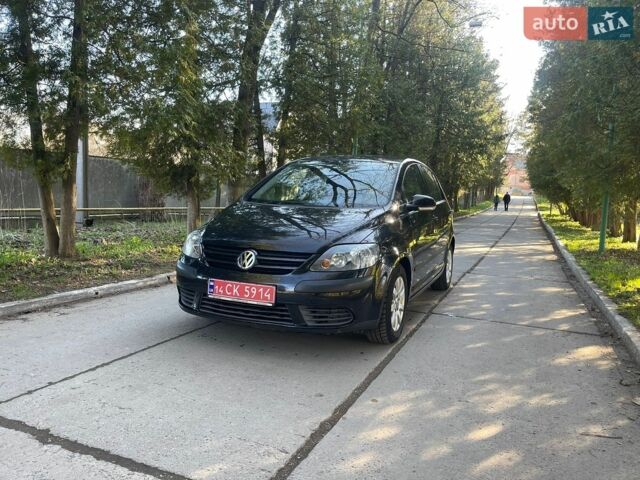 Черный Фольксваген Гольф Плюс, объемом двигателя 1.6 л и пробегом 220 тыс. км за 6150 $, фото 1 на Automoto.ua