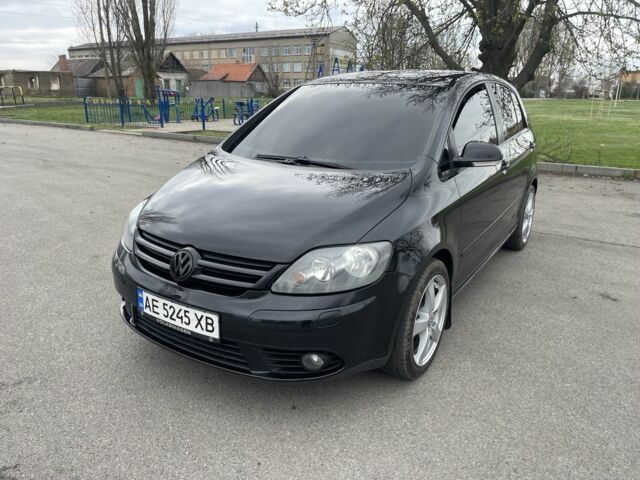 Черный Фольксваген Гольф Плюс, объемом двигателя 1.4 л и пробегом 205 тыс. км за 5250 $, фото 1 на Automoto.ua