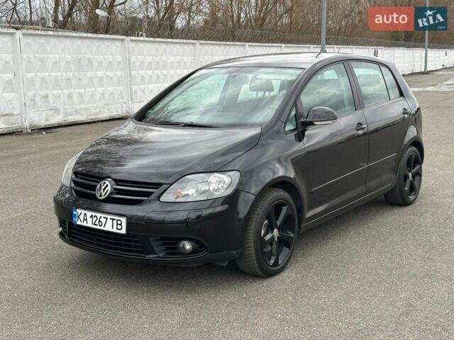 Черный Фольксваген Гольф Плюс, объемом двигателя 1.6 л и пробегом 252 тыс. км за 6250 $, фото 1 на Automoto.ua