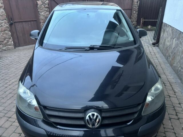 Черный Фольксваген Гольф Плюс, объемом двигателя 1.6 л и пробегом 207 тыс. км за 5795 $, фото 1 на Automoto.ua