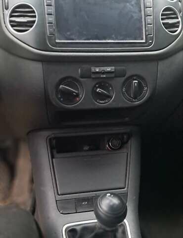 Черный Фольксваген Гольф Плюс, объемом двигателя 1.6 л и пробегом 268 тыс. км за 4000 $, фото 1 на Automoto.ua