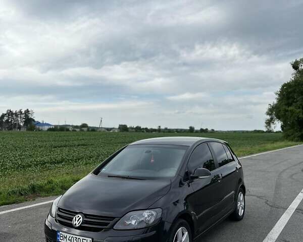 Черный Фольксваген Гольф Плюс, объемом двигателя 1.6 л и пробегом 281 тыс. км за 6999 $, фото 1 на Automoto.ua