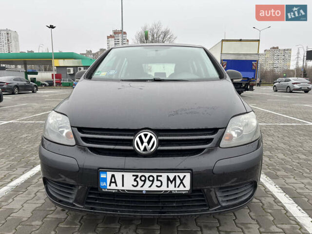 Черный Фольксваген Гольф Плюс, объемом двигателя 1.6 л и пробегом 256 тыс. км за 5300 $, фото 1 на Automoto.ua