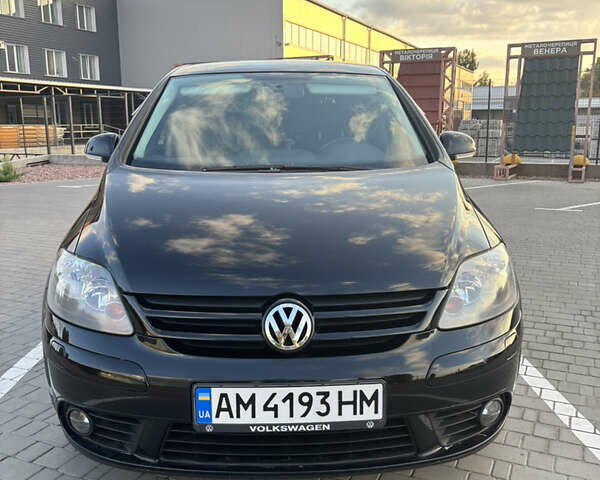 Чорний Фольксваген Golf Plus, об'ємом двигуна 1.6 л та пробігом 198 тис. км за 6300 $, фото 1 на Automoto.ua