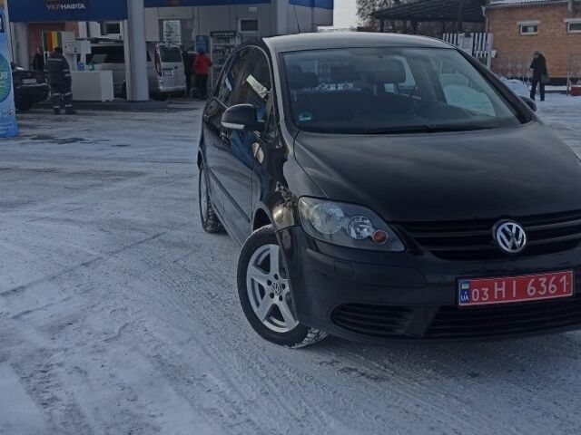 Черный Фольксваген Гольф Плюс, объемом двигателя 1.6 л и пробегом 238 тыс. км за 6100 $, фото 1 на Automoto.ua