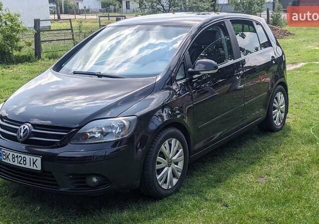 Черный Фольксваген Гольф Плюс, объемом двигателя 1.97 л и пробегом 260 тыс. км за 7550 $, фото 1 на Automoto.ua