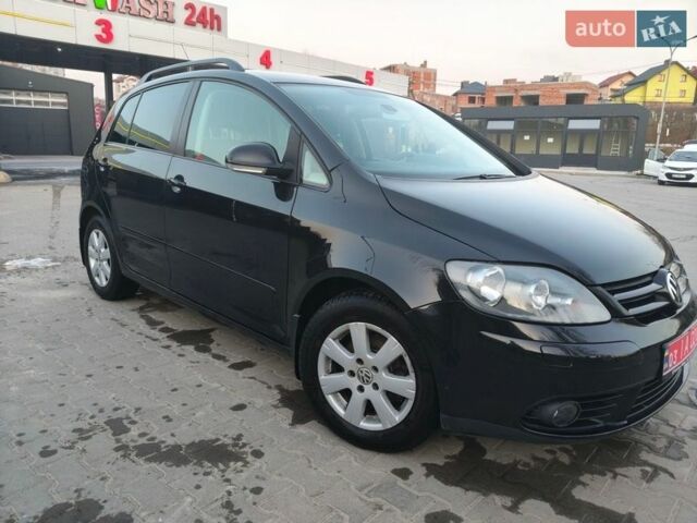 Черный Фольксваген Гольф Плюс, объемом двигателя 1.4 л и пробегом 237 тыс. км за 5750 $, фото 1 на Automoto.ua