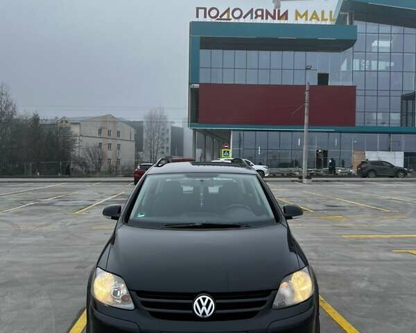 Черный Фольксваген Гольф Плюс, объемом двигателя 1.9 л и пробегом 308 тыс. км за 5699 $, фото 1 на Automoto.ua