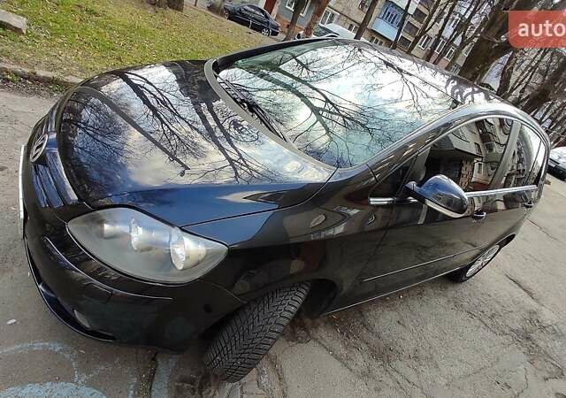 Черный Фольксваген Гольф Плюс, объемом двигателя 1.39 л и пробегом 265 тыс. км за 6900 $, фото 1 на Automoto.ua