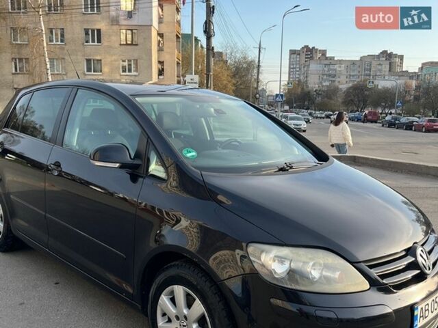 Черный Фольксваген Гольф Плюс, объемом двигателя 1.6 л и пробегом 216 тыс. км за 5199 $, фото 1 на Automoto.ua