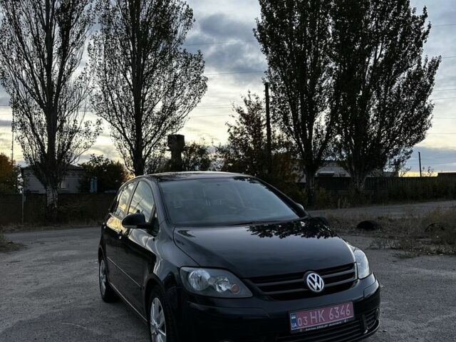 Черный Фольксваген Гольф Плюс, объемом двигателя 1.6 л и пробегом 89 тыс. км за 6700 $, фото 1 на Automoto.ua