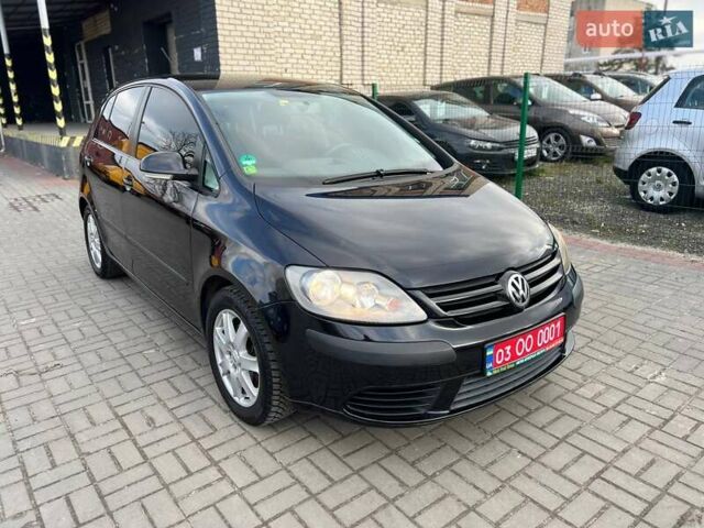 Черный Фольксваген Гольф Плюс, объемом двигателя 1.6 л и пробегом 269 тыс. км за 5950 $, фото 1 на Automoto.ua