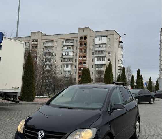 Черный Фольксваген Гольф Плюс, объемом двигателя 2 л и пробегом 256 тыс. км за 2350 $, фото 1 на Automoto.ua