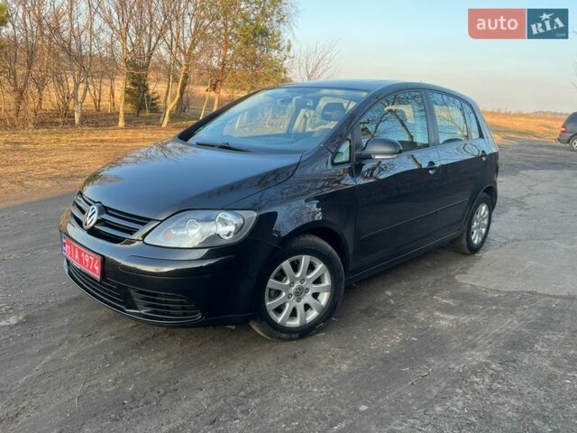 Черный Фольксваген Гольф Плюс, объемом двигателя 1.6 л и пробегом 242 тыс. км за 5950 $, фото 1 на Automoto.ua