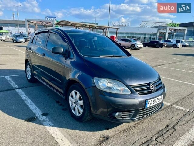 Черный Фольксваген Гольф Плюс, объемом двигателя 1.6 л и пробегом 161 тыс. км за 6700 $, фото 1 на Automoto.ua