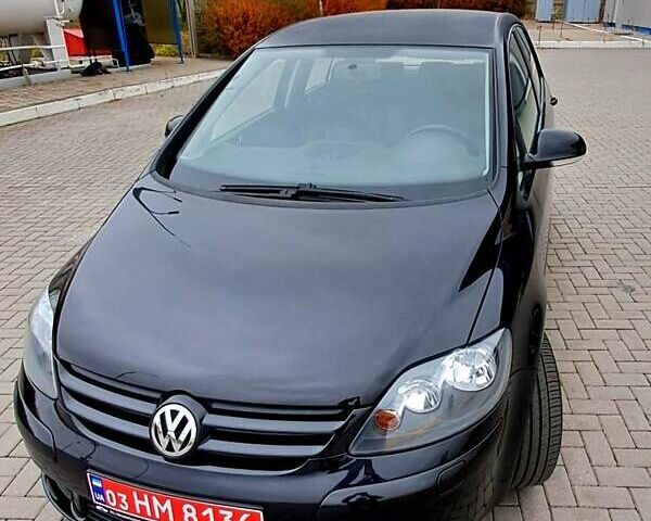 Черный Фольксваген Гольф Плюс, объемом двигателя 1.6 л и пробегом 193 тыс. км за 6650 $, фото 1 на Automoto.ua