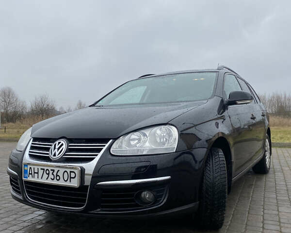 Черный Фольксваген Гольф Плюс, объемом двигателя 1.6 л и пробегом 235 тыс. км за 5200 $, фото 1 на Automoto.ua