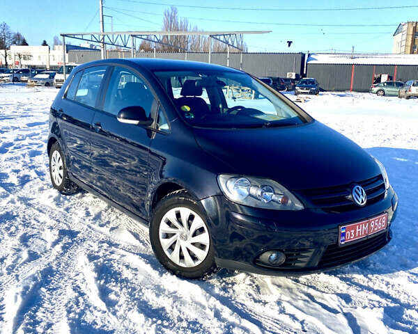 Черный Фольксваген Гольф Плюс, объемом двигателя 1.6 л и пробегом 224 тыс. км за 5900 $, фото 1 на Automoto.ua