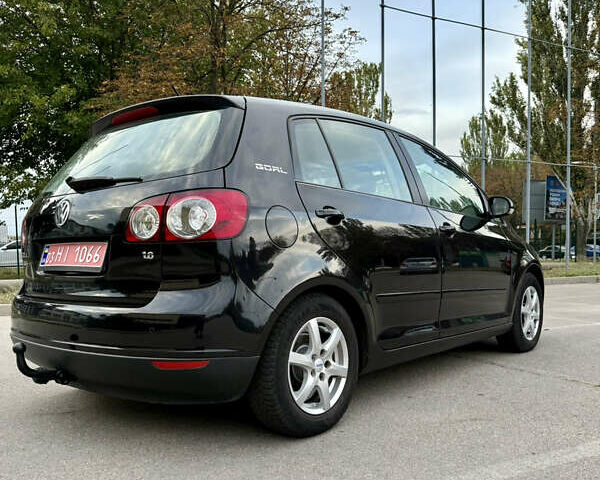 Черный Фольксваген Гольф Плюс, объемом двигателя 1.6 л и пробегом 190 тыс. км за 6900 $, фото 1 на Automoto.ua