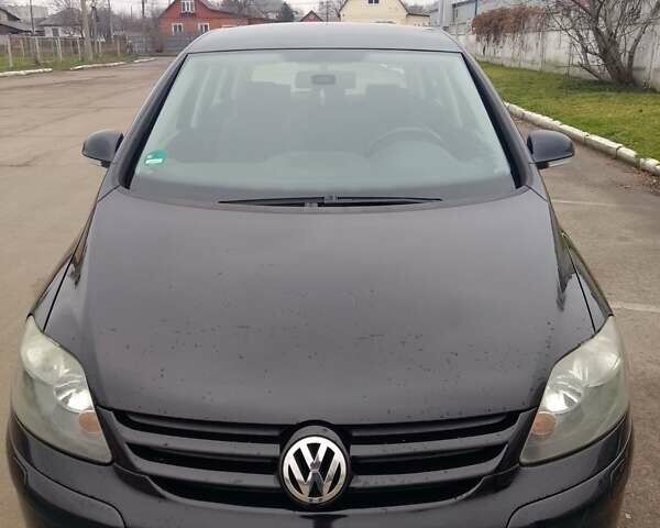 Черный Фольксваген Гольф Плюс, объемом двигателя 1.4 л и пробегом 262 тыс. км за 6700 $, фото 1 на Automoto.ua