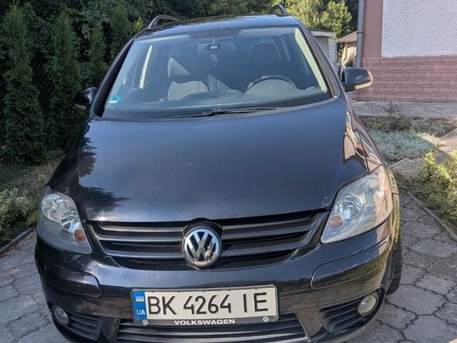Чорний Фольксваген Golf Plus, об'ємом двигуна 1.39 л та пробігом 251 тис. км за 5600 $, фото 1 на Automoto.ua