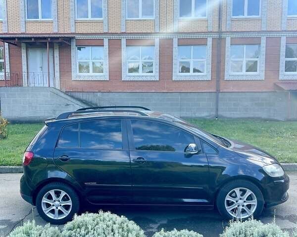 Черный Фольксваген Гольф Плюс, объемом двигателя 1.4 л и пробегом 206 тыс. км за 6499 $, фото 1 на Automoto.ua