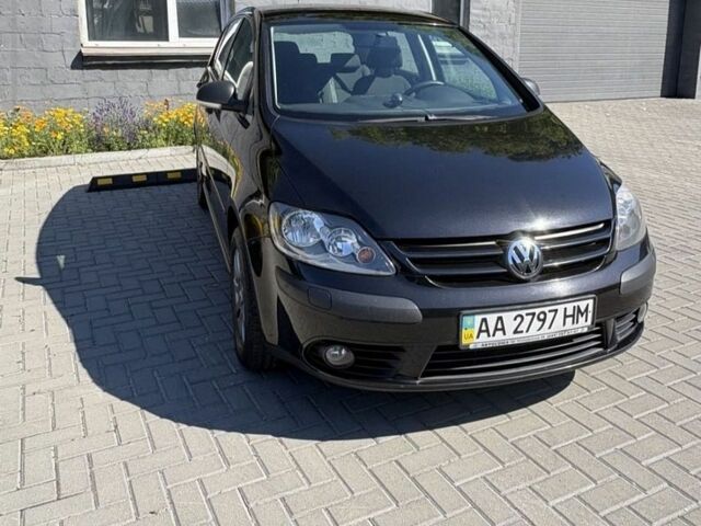 Чорний Фольксваген Golf Plus, об'ємом двигуна 1.6 л та пробігом 79 тис. км за 8900 $, фото 1 на Automoto.ua