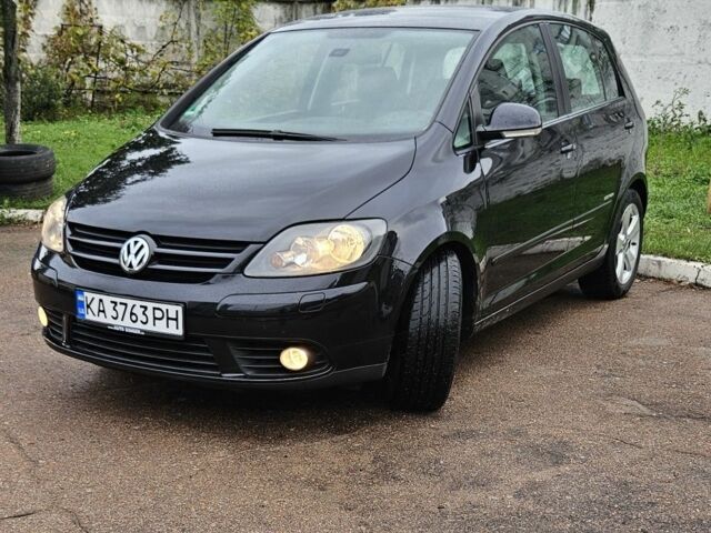 Черный Фольксваген Гольф Плюс, объемом двигателя 1.4 л и пробегом 150 тыс. км за 6500 $, фото 1 на Automoto.ua