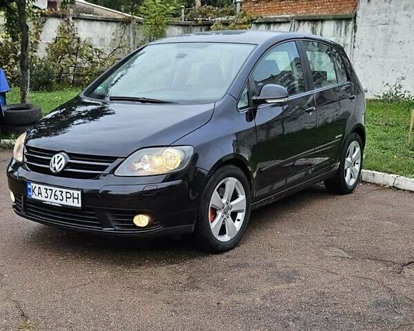 Черный Фольксваген Гольф Плюс, объемом двигателя 1.39 л и пробегом 150 тыс. км за 6300 $, фото 1 на Automoto.ua