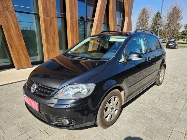 Черный Фольксваген Гольф Плюс, объемом двигателя 1.4 л и пробегом 208 тыс. км за 6500 $, фото 1 на Automoto.ua