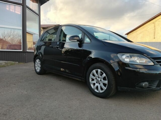 Черный Фольксваген Гольф Плюс, объемом двигателя 1.4 л и пробегом 262 тыс. км за 5900 $, фото 1 на Automoto.ua